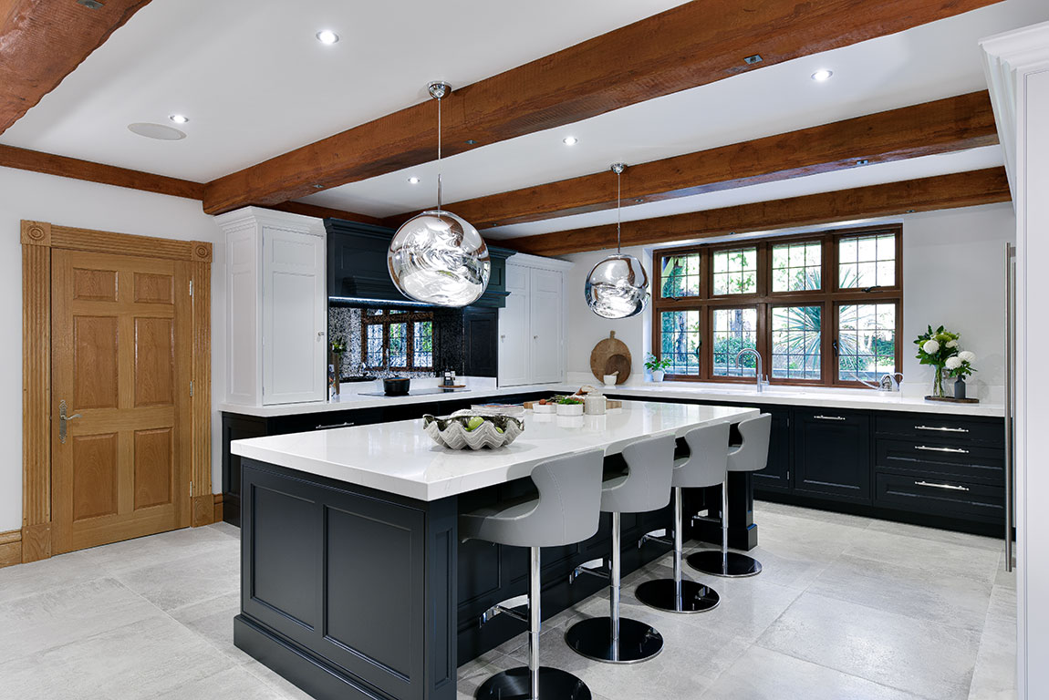 Grand Shaker Kitchen And Breakfast Room
