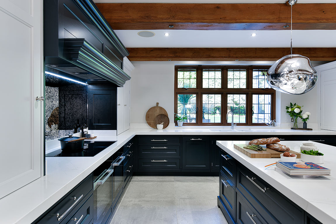 Grand Shaker Kitchen And Breakfast Room