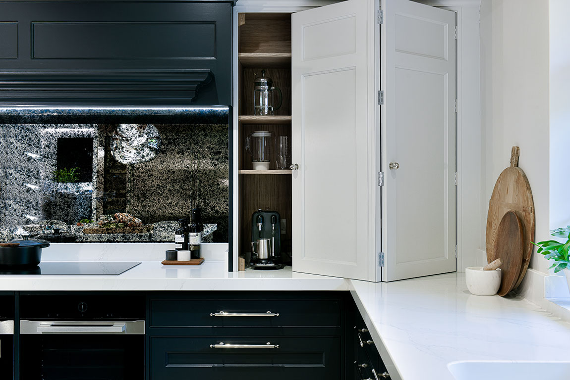 Grand Shaker Kitchen And Breakfast Room