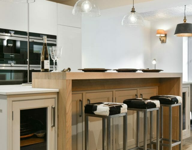 Fusion Kitchen With Bespoke Canopy