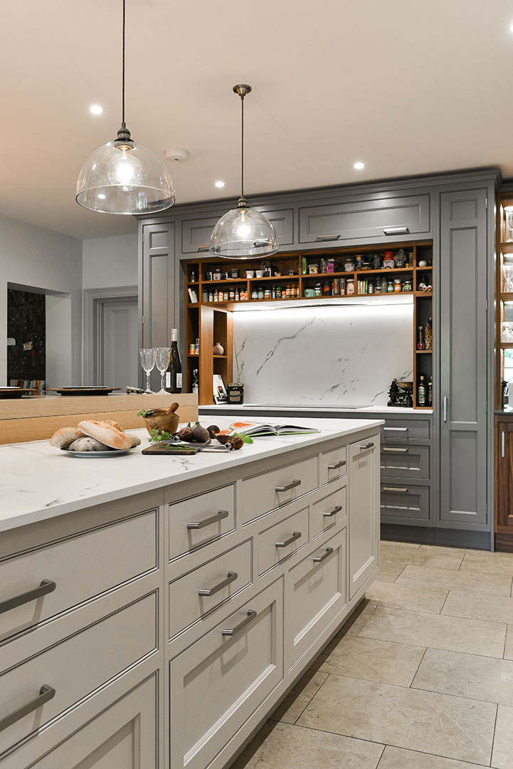 Kitchen with Bar