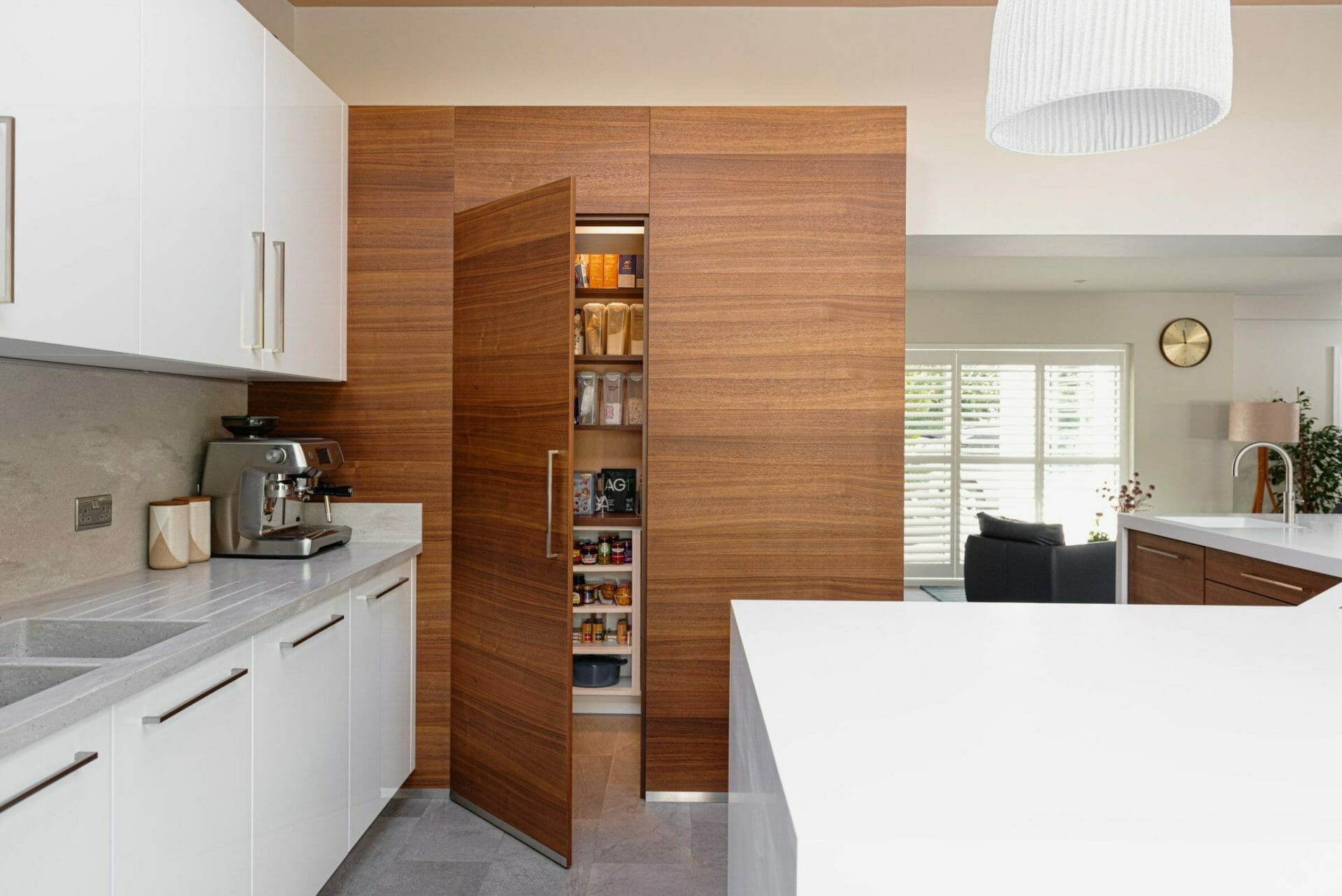 modernkitchenwithwalk-inpantry3-scaled (1) modernkitchenwithwalk-inpantry3-scaled (1)