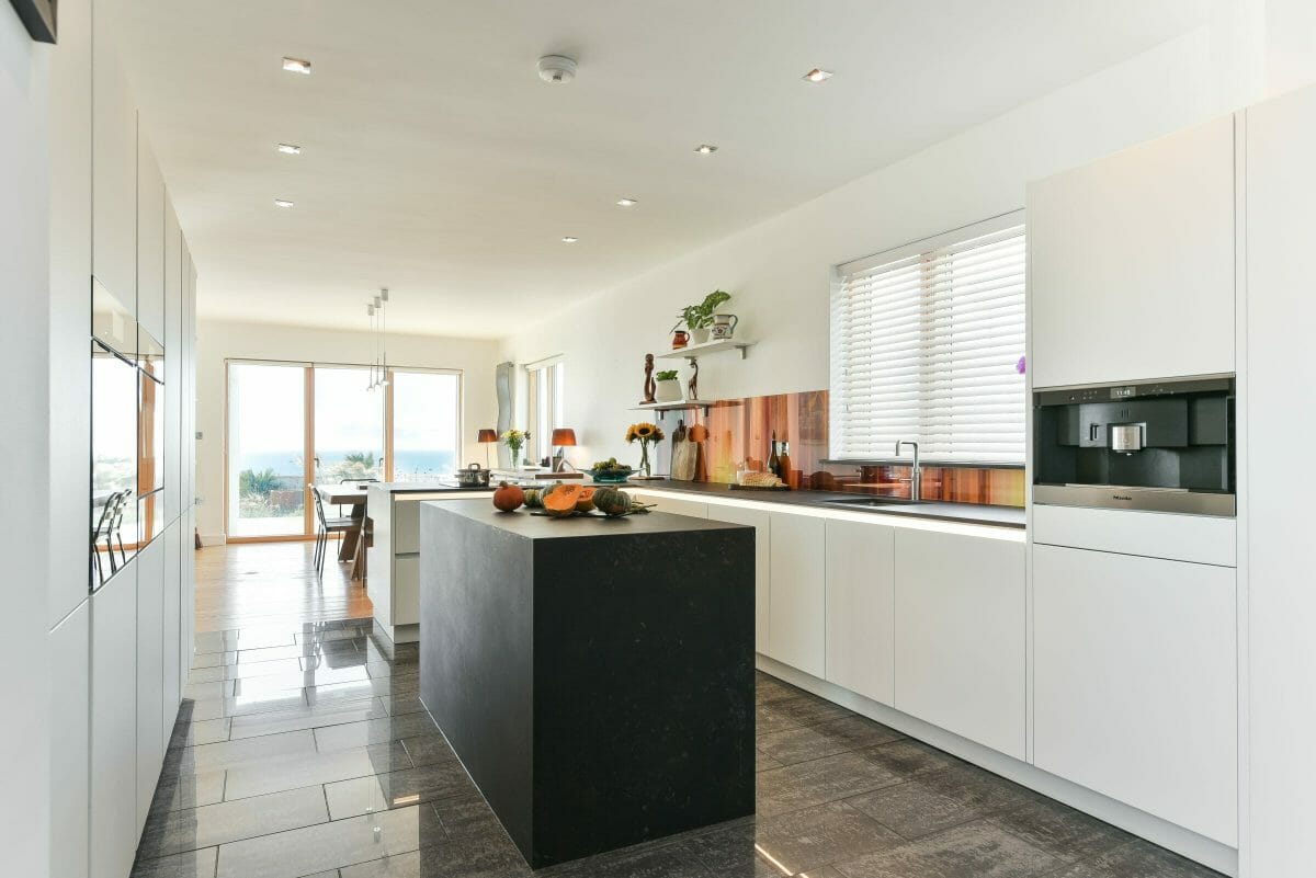Luxury Seaside Kitchen & Stone Clad Island